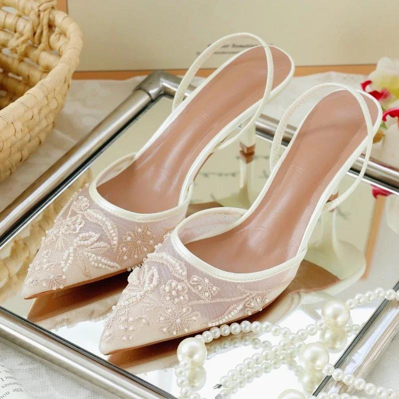 

Элегантные туфли на каблуке с вышивкой из сетки для женщин, модные, с бусинами на шнуровке, сексуальный дизайн с острым носком, летние сандалии, дизайнерская обувь класса люкс 42 бежевый