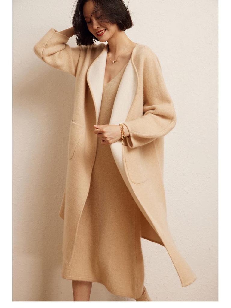 Versatile Cashmere Long Coat: Round Neck, Buttonless, Mid-Length, Stylish and Casual, Long-Sleeved Outerwear for Autumn/Winter.
