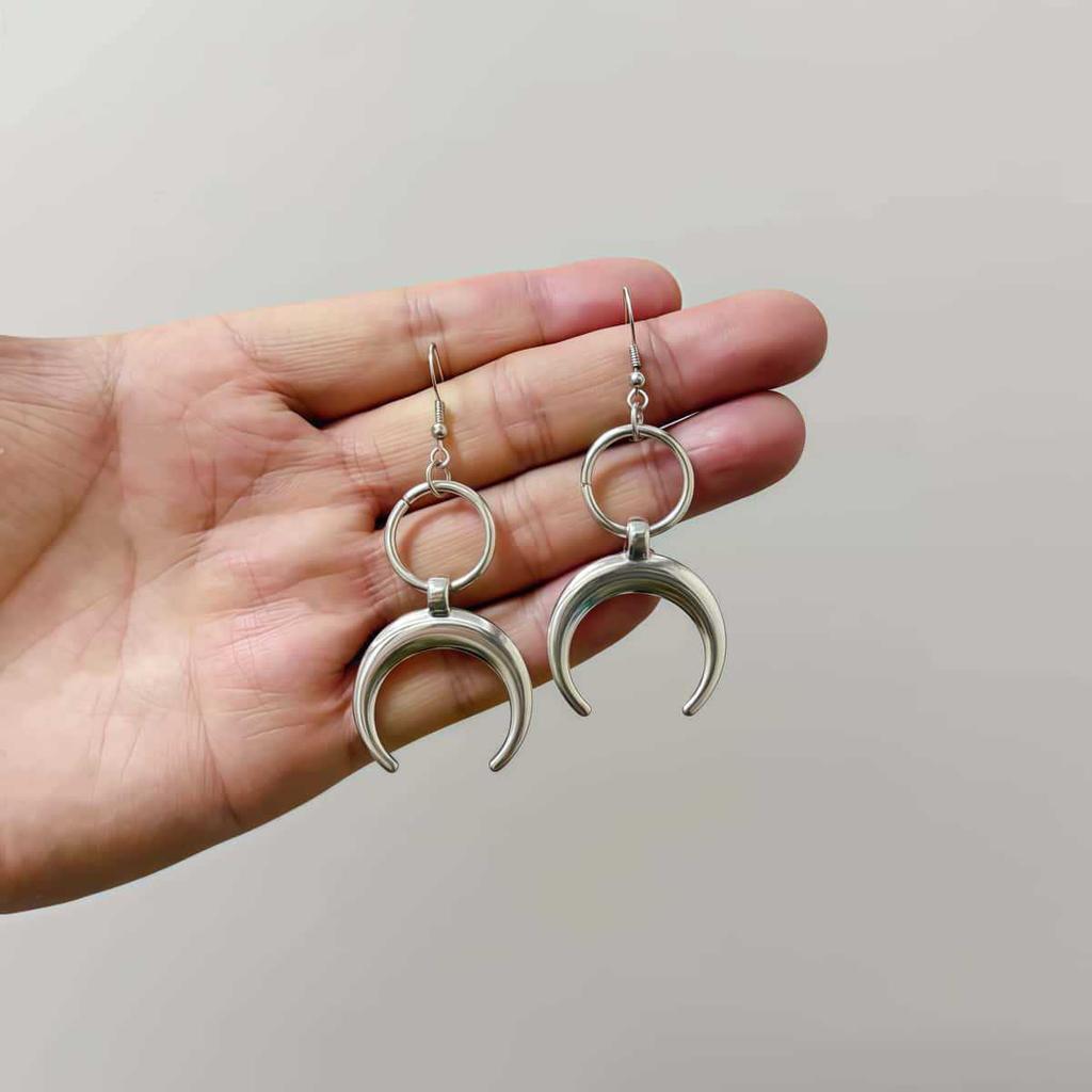 Harajuku Personality Silver Color Stainless Steel Circular Ring Crescent Moon Dangle Earrings for Women Fashion Hip Hop Jewelry