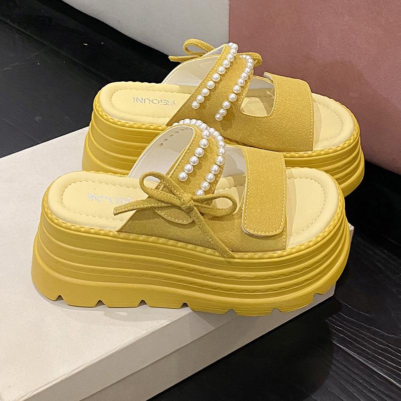 Muffin Thick-soled Heightening Cool Slippers Women's Summer Wear 2025 New Gentle Skirt Fashion Pearl High-heeled Sandals