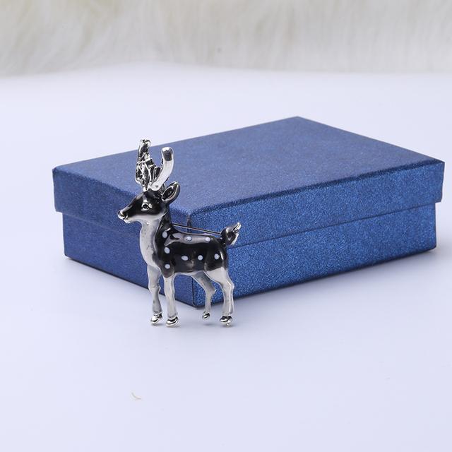 3 Colors Available Cute Small Deer Brooches For Women Bucks Sika Deer Animal Brooch Pin Coat Accessories Kids Gift