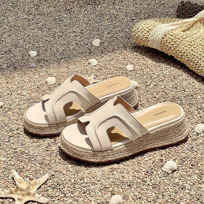 

[Wang Xiaodu] Straw H mop increases height by 6cm~ Thick-soled slippers for women s summer slope heel holiday wear 35