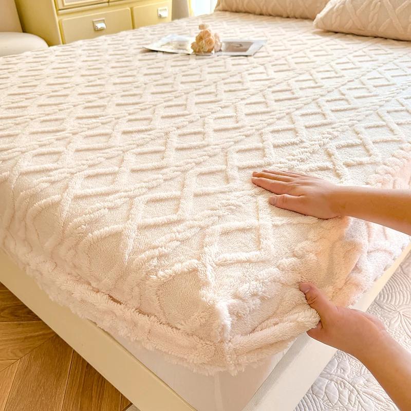 Plush Velvet Mattress Cover for Bed Stretch Soft Fitted Sheet with Elastic Band Winter Bed Pad Protector Washable 90/120/150/180