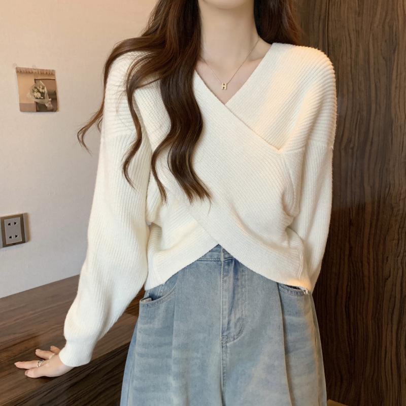 Women's Irregular V-Neck Loose Knit Sweater - Autumn/Winter Edition