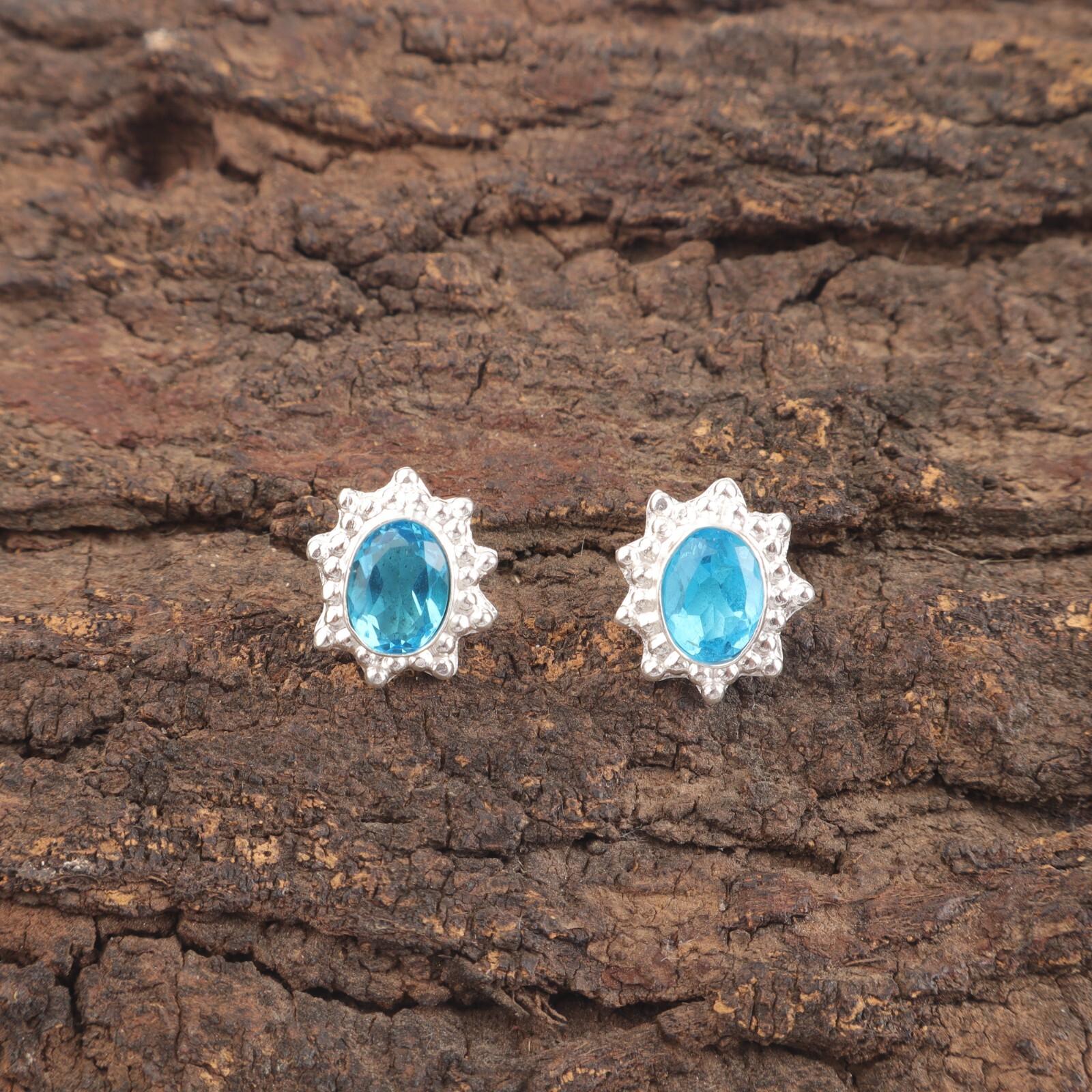 

Швейцарский голубой топаз драгоценный камень 925 стерлинговое серебро ювелирные изделия ручной работы серьги 0,54 EE-151-14