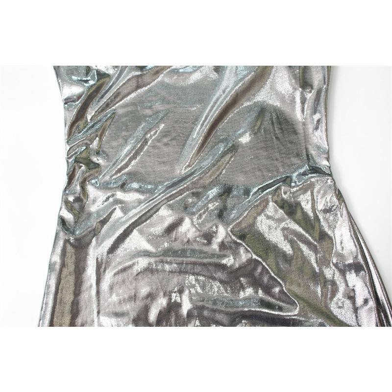 Sommer Damen unregelmäßig ausgehöhlt rückenfrei Schlitz Nachtclub Sexy Spice Girl trägt ein Neckholder-Kleid