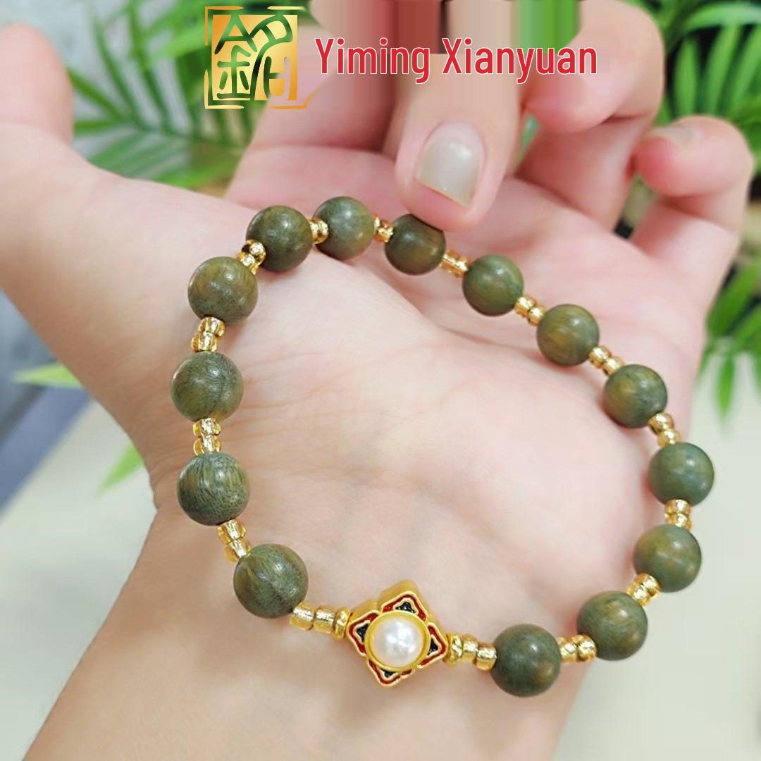 Yi Ming Xian Yuan Green Sandalwood Pearl-Accented Bracelet: New Chinese Style Couple s Prayer Beads and Ornaments.