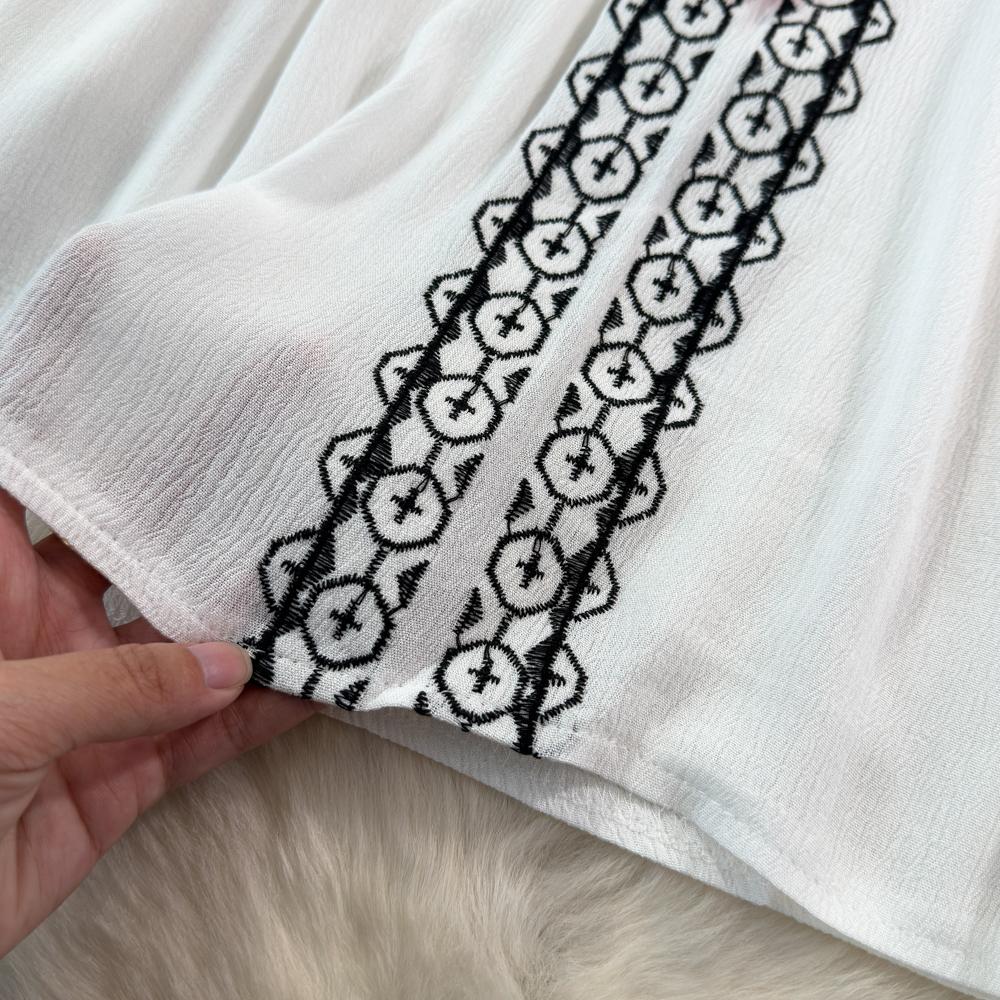 Retro Embroidered Shirt Top Female 2025 Spring Lace Up Tassel Loose Lantern Sleeves Ethnic Style Blouse Female