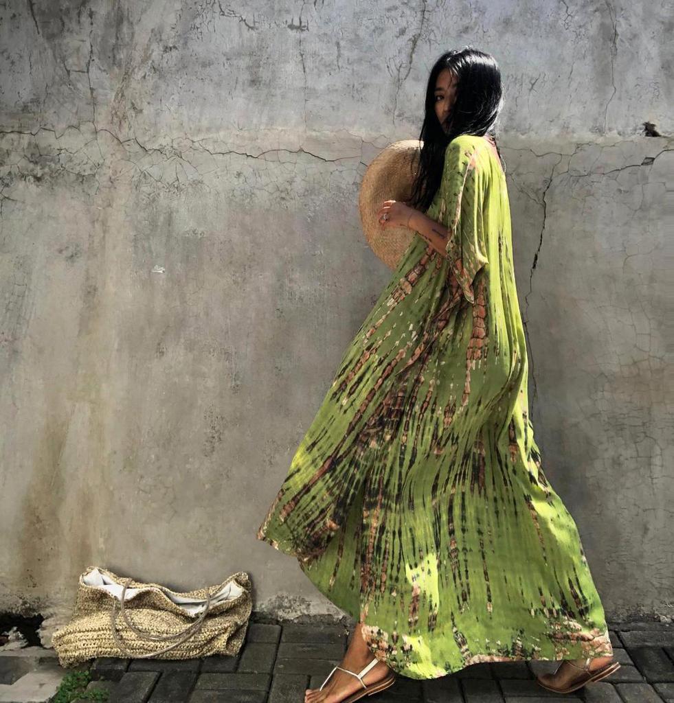 European & American Tie-dye Rayon Beach Dress: Loose, Long Seaside Vacation Robe & Bikini Cover-up with Sunscreen Shirt for Women