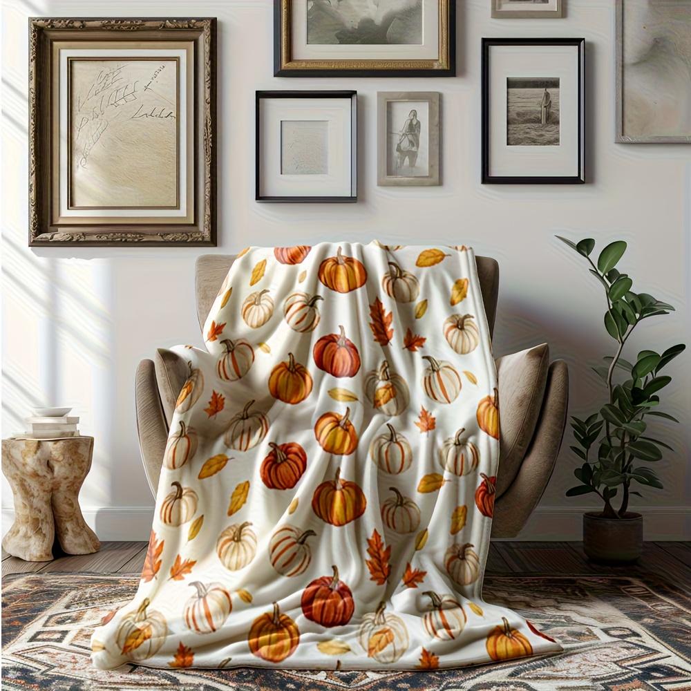 1pc All-Season Pumpkin & Leaf Print Flannel Blanket - Cozy Fleece Throw with Creamy Base, Perfect for Thanksgiving, Fall Decor,