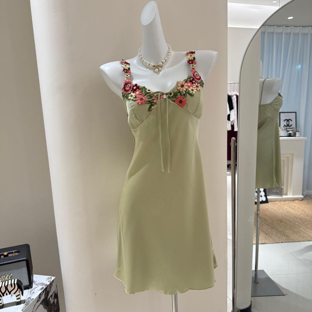Eisseide Sommer neues Nachthemd weiblich sexy reine Lust süßer Prinzessinnenstil dünnes Träger-Pyjama Sommer Loungewear