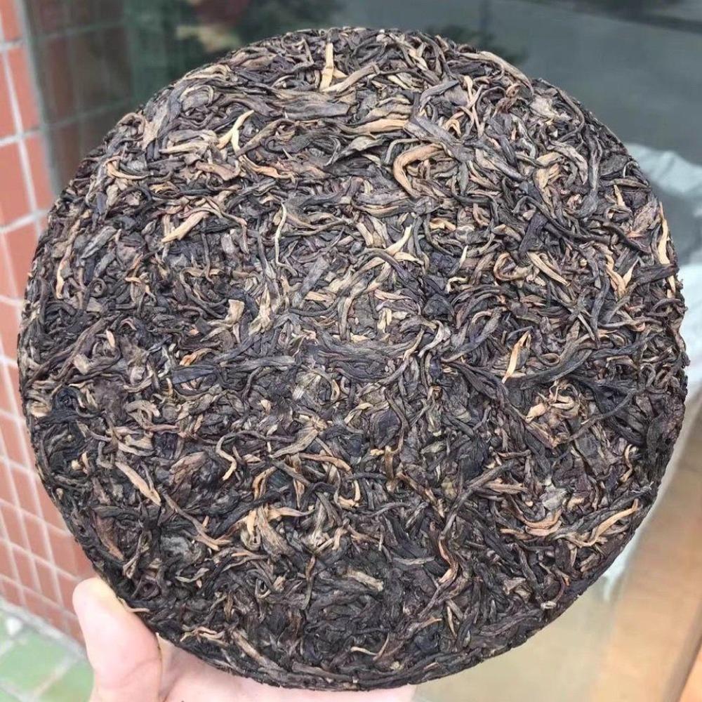 Mengku Rongshi 2012 Yıl Shen Puer Bahar İpuçları 400g Ham Pu-erh Çayı Yeşil Kek