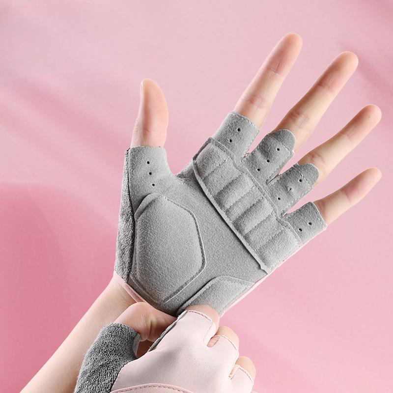 Sports and Fitness Gloves for Men and Women Ice Silk Breathable Pull Up Kettlebell Exercise Anti Cocoon Half Finger Cycling Gloves