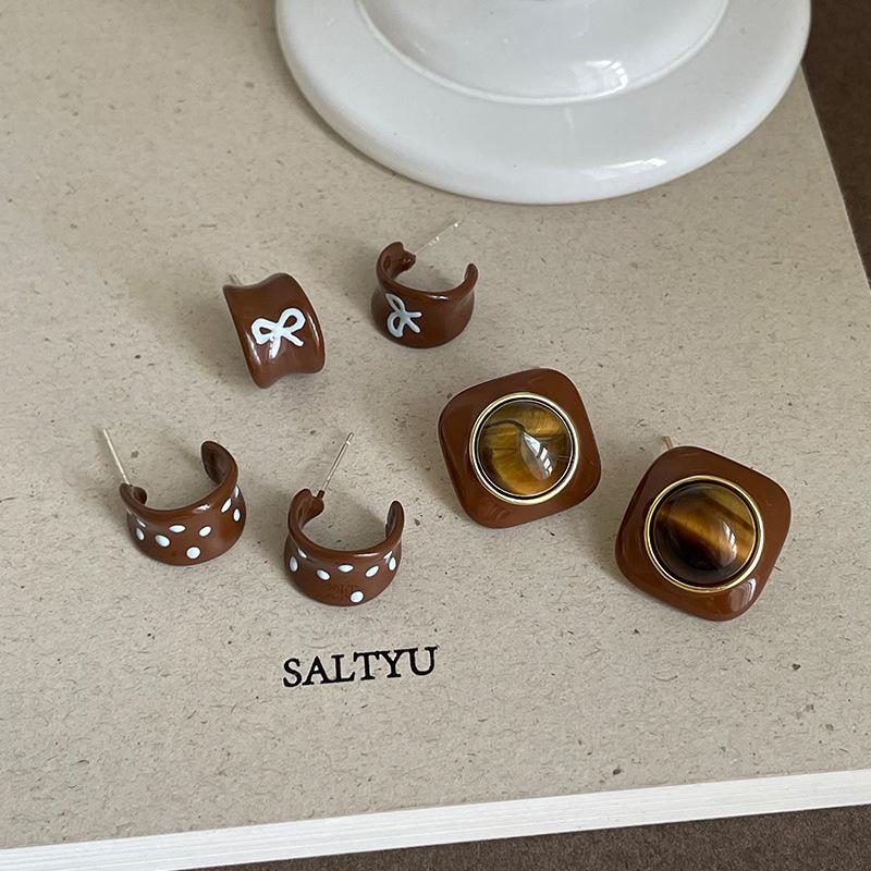 Caramel Color Drip C Circle Polka Dot Bow Stud Earrings Women's Retro Personality Fashion Trend Commuter Earrings Earrings