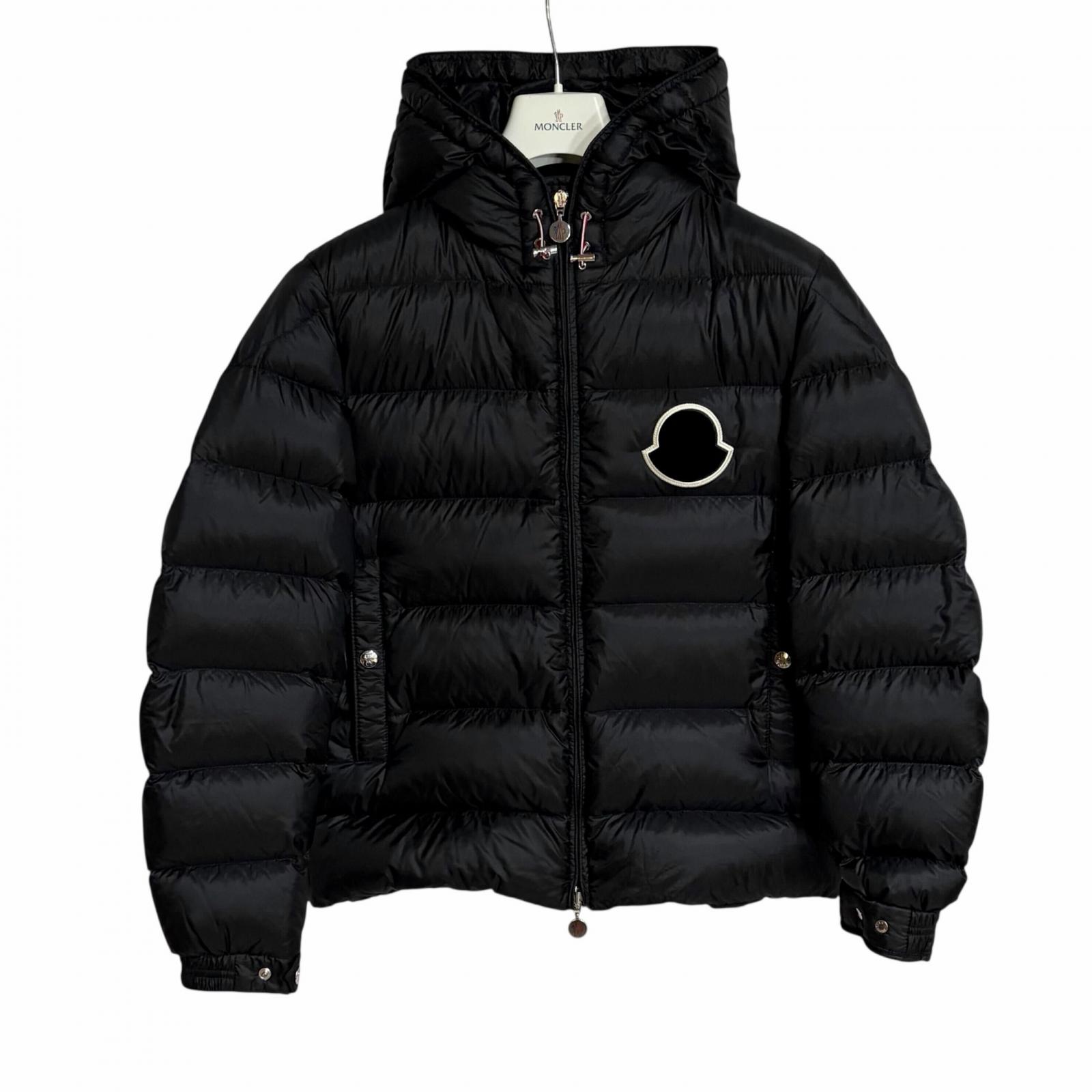 

Used MONCLER SASSIEREDown jacket black Nylon mens S чорний