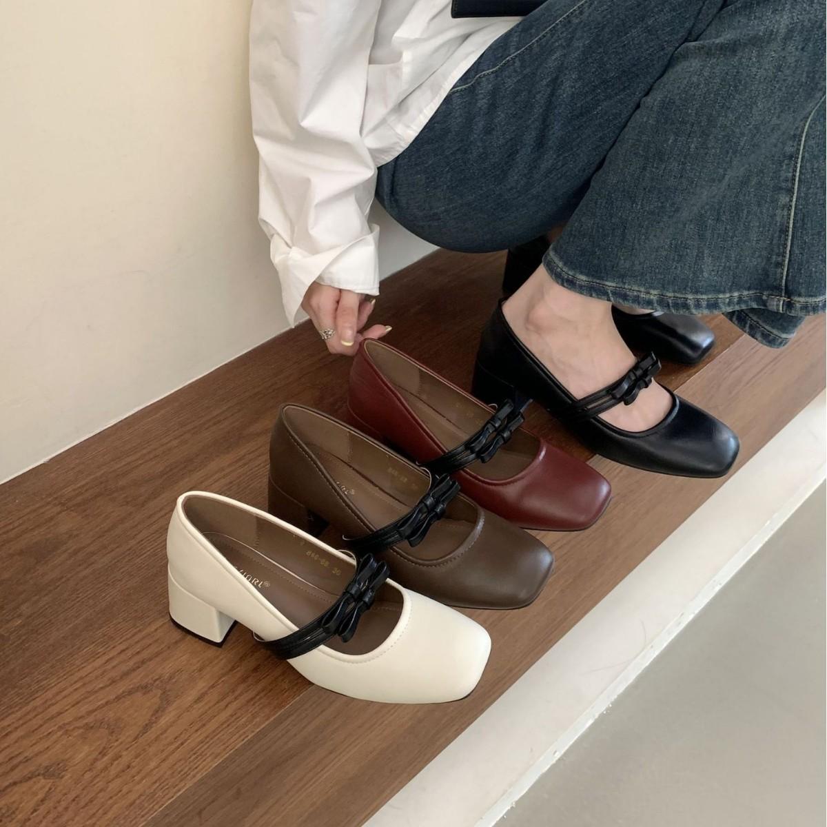 

2025 new round head thick middle heel shallow mouth bow versatile OL Mary Jane versatile women s shoes 39 бежевый