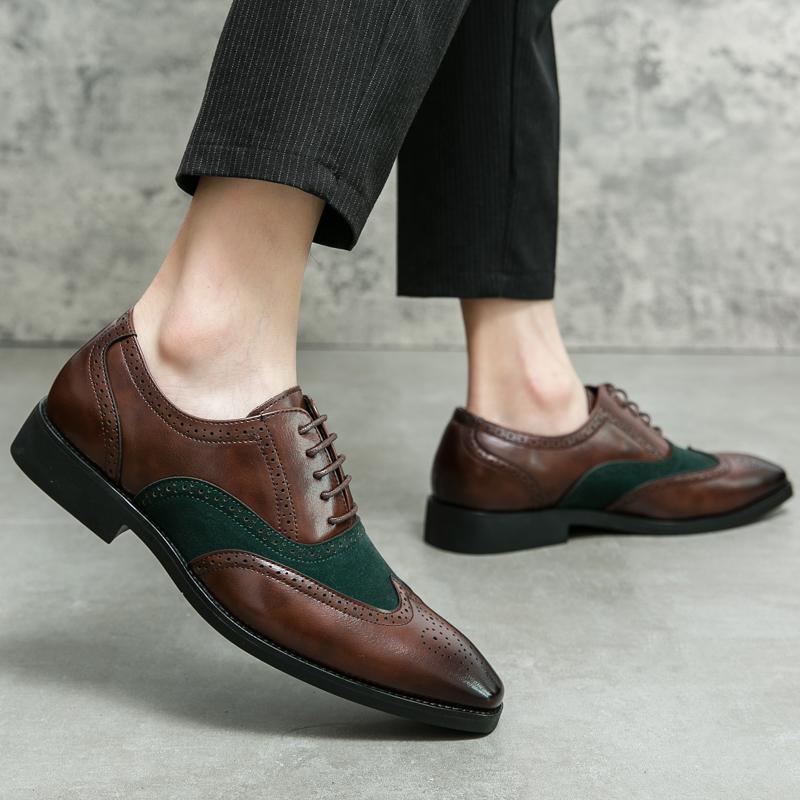Fashion Men Retro Style Blok Shoes PU Pointed Black Brown Lace Up Business Fashion Carved Formal Shoes Social Shoes Size 38-48 Men Shoes