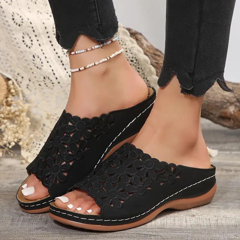 Plus Size Women's Floral Hollow Thick-Soled Lightweight Beach Sandals with Slope Heel