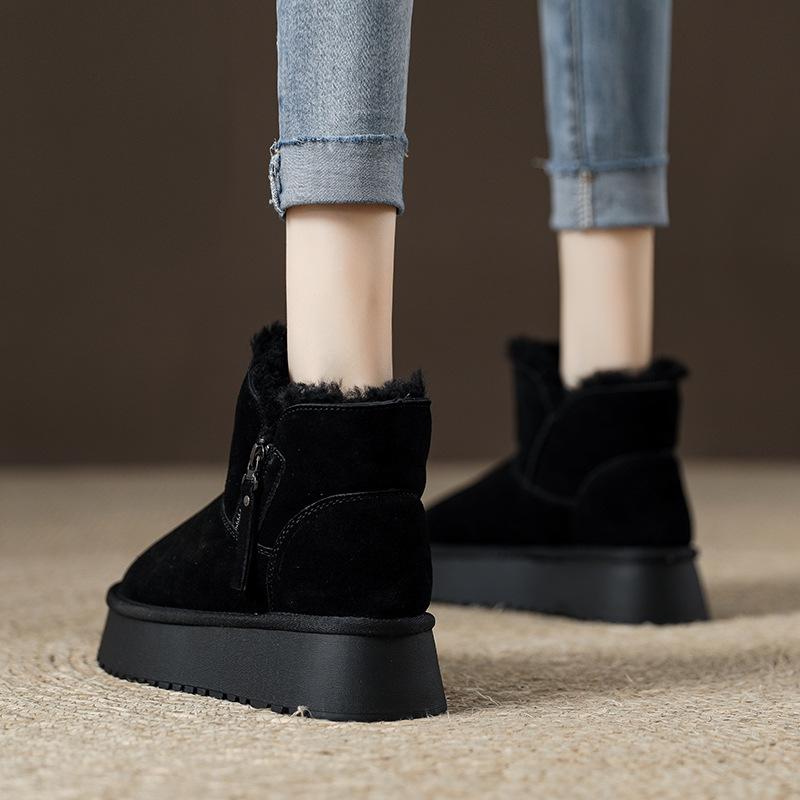 Short Snow Boots Women's New Winter Fur Integrated Fleece Thickened Warm Muffin Thick Sole Fashionable Northeast Cotton Shoes