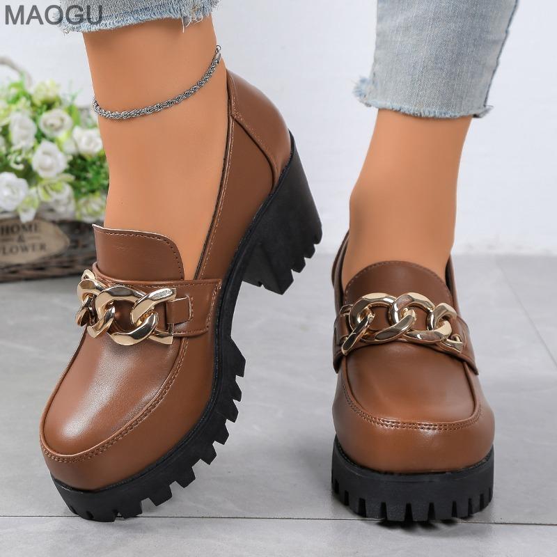 2026 New Autumn Chain Decor High Heels Loafers Women's Thick Heel British Style Low Top Pumps Slip on Anti-slip Shoes for Women