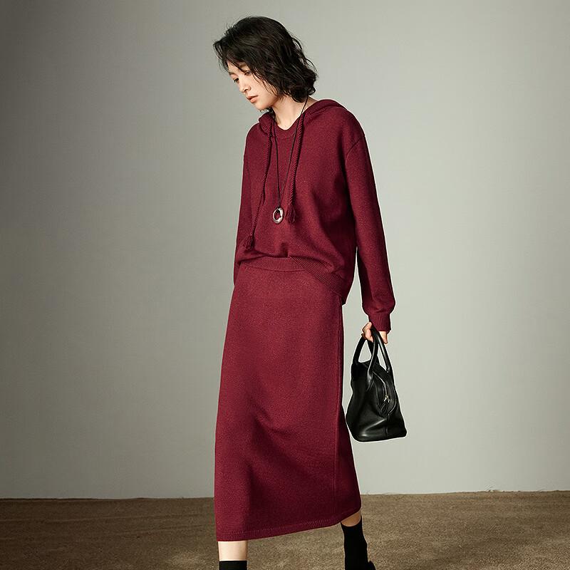 Chuyu Women's Hooded Sweater & Bodycon Skirt Set