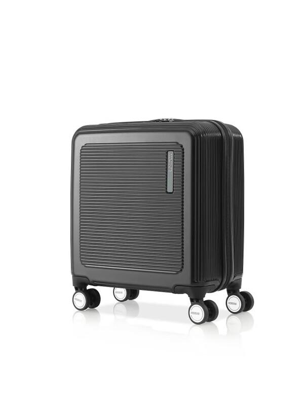 

American Tourister NM9 18-inch Spinner Carry-On Luggage