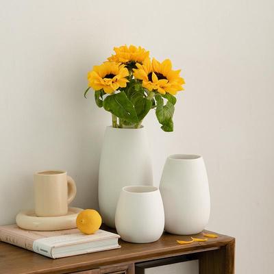 Elegante weiße Keramikvase für frische oder getrocknete Blumen - Wohnkultur, Tischmittelstück, Hydroponisches Arrangement