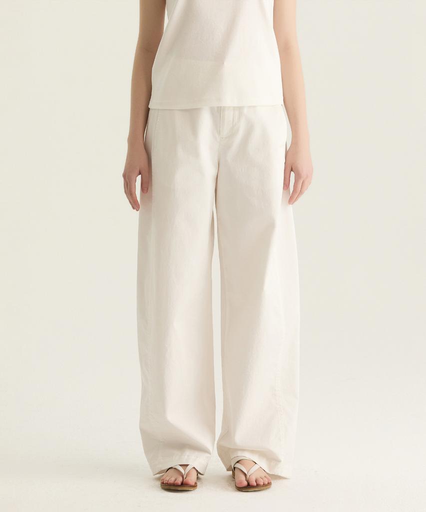 Oteumilkape Barrel Leg Pants - White