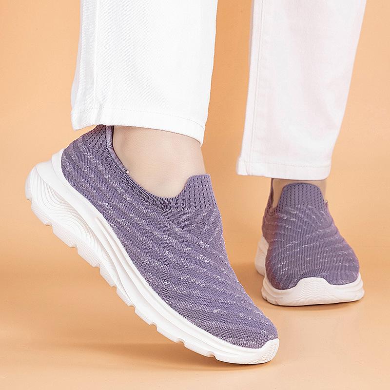 Sport Shoes For Women 2025 Spring And Summer New Old Beijing Cloth Shoes Breathable Mother Shoes Versatile Casual Single Shoe