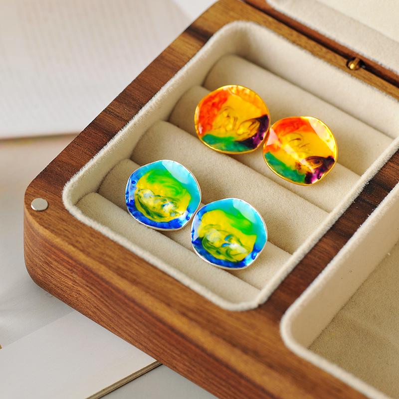 

Оригинальные серьги-иглы из стерлингового серебра 925 пробы для женщин, с цветной эмалью и капельным маслом, универсальные позолоченные пусеты, ювелирные украшения для ушей Colorful Round Earrings