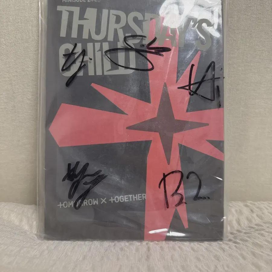 

Tomorrow X Together Альбом с автографом Запечатанный