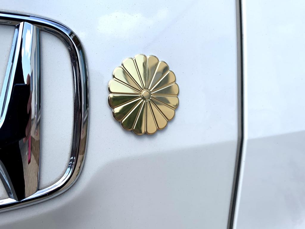 HAMUU Chrysanthemum Crest Gold Metal Sticker Waterproof Outdoor Car Sticker Decal