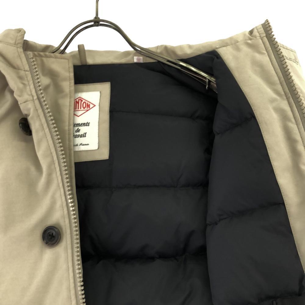 Chaqueta de plumón con capucha y parche con el logo de Danton 34 beige Mujer Usado