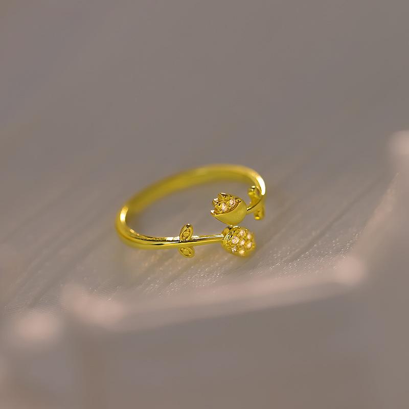 

Flower Exquisite Ring For Women Platinumcolored With Zircon Stone StyleB