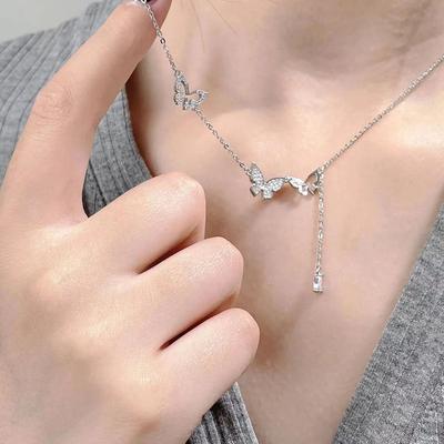 Collar con borla de mariposa brillante para mujer, cadena de clavícula elegante y exquisita, accesorios de joyería de temperamento simple para regalo de dama.