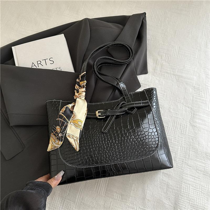 

Daily commute to work large-capacity bag women s summer simple fashion tote bag niche fashion shoulder bag