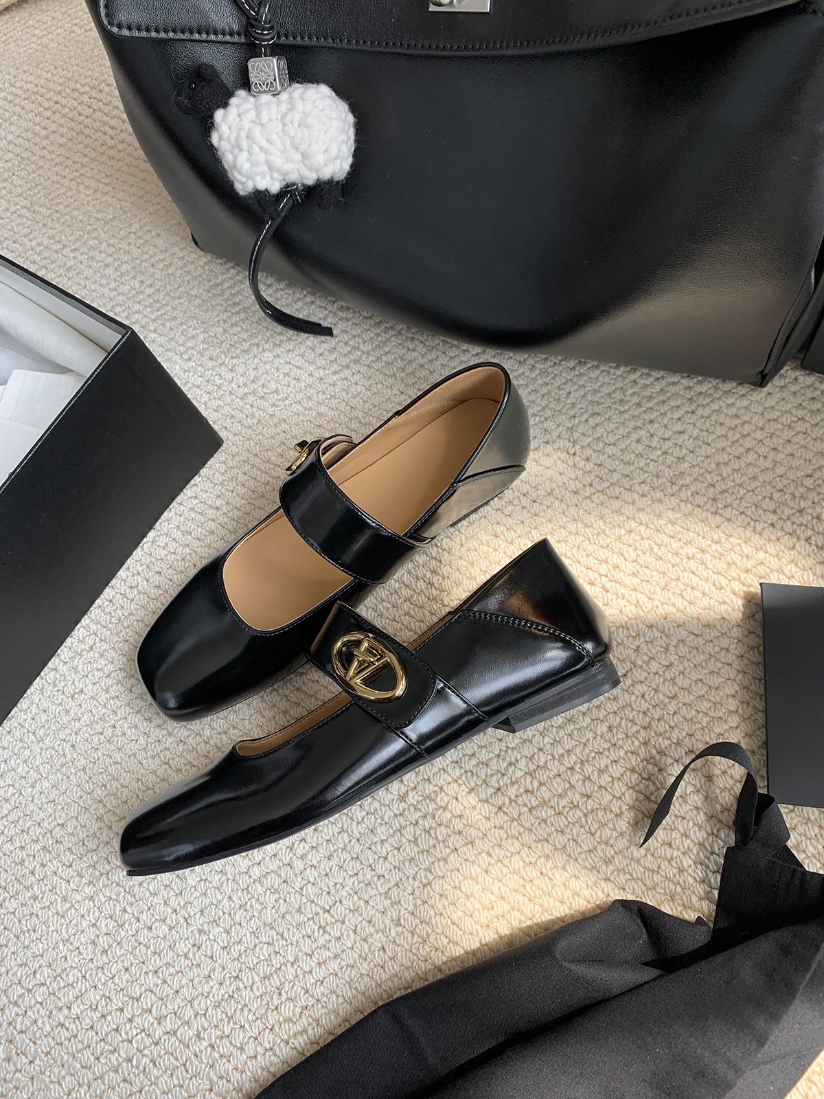 

Grape Mom Studiolee French Vintage Square Head One Word with Velcro Mary Jane Shallow Mouth Flat Shoes Women 35