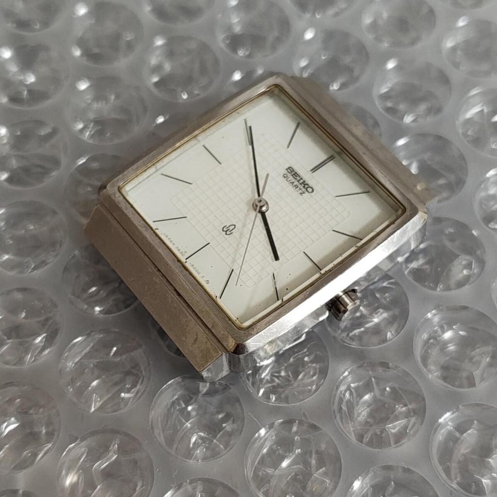 Used Working item SEIKO Men's Square Silver White Dial Vintage 5170 Watch Management K26a