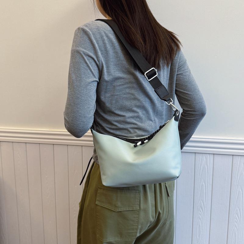 New Large-capacity Small Square Bag Women's Fashion Casual Versatile Shoulder Messenger Bag