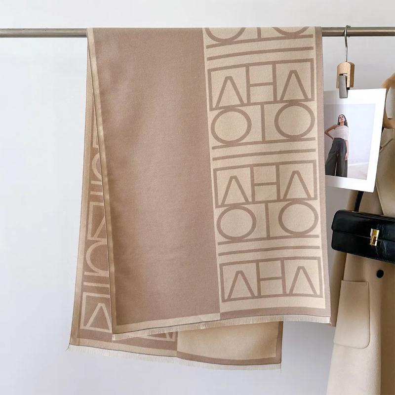 

2024 Новый универсальный осенне-зимний шарф с простыми буквами для защиты шеи и теплой одежды 66x186cm