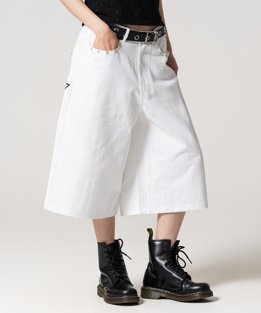 Geuleigaijeukeulleob Star Mood Studded Ankle-Length Bermuda Cotton Pants White