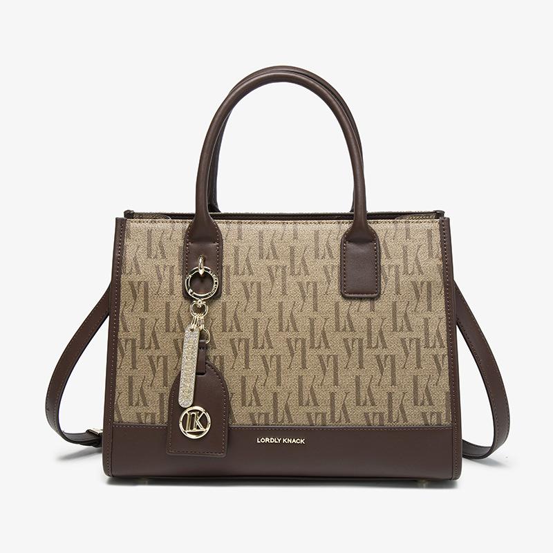 

2025 Spring New Niche Handbag Fashionable Commuting Printed Large Capacity High-End Single Shoulder Crossbody Small Square Bag хаки