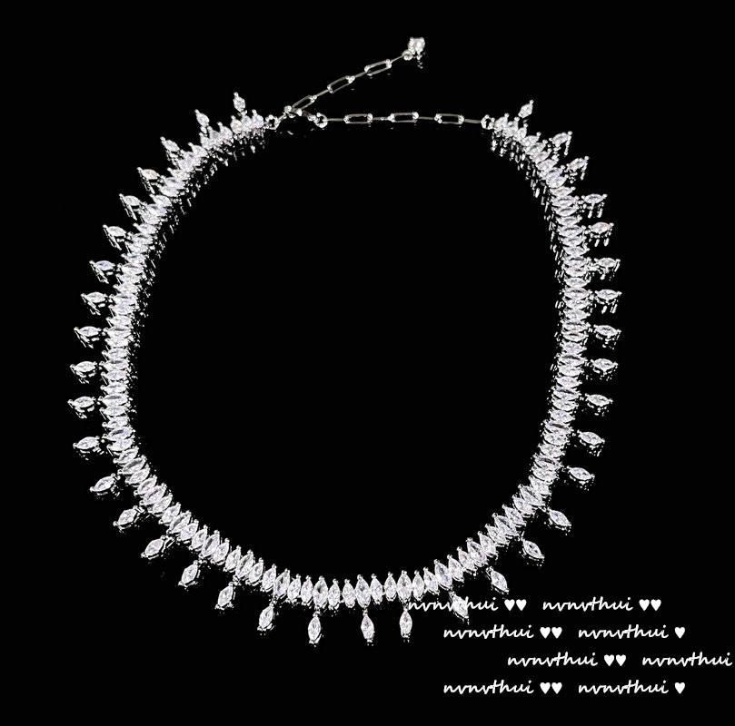 

Ожерелье Cameron Dewdrop Zircon: Чокер «Галактический самоцвет» с покрытием из 18-каратного золота