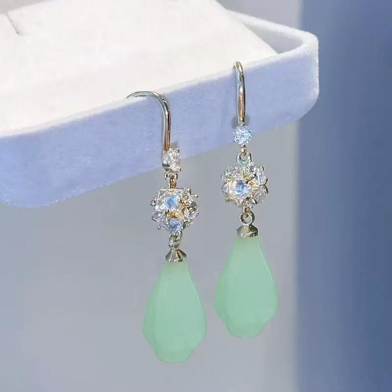 Chinese Magnolia Tassel Earrings: Lightweight, Luxury Retro Hanfu Cheongsam Style
