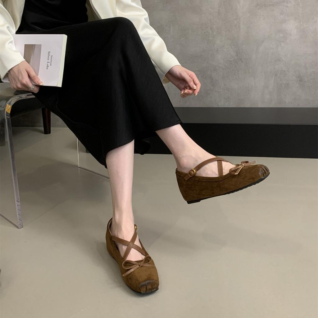 Inner heightening suede shallow mouth single shoes women's 2025 spring and autumn new French temperament platform ballet Mary Jane shoes