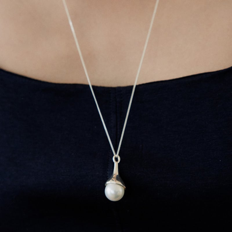 etrive Pearl Drop Necklace