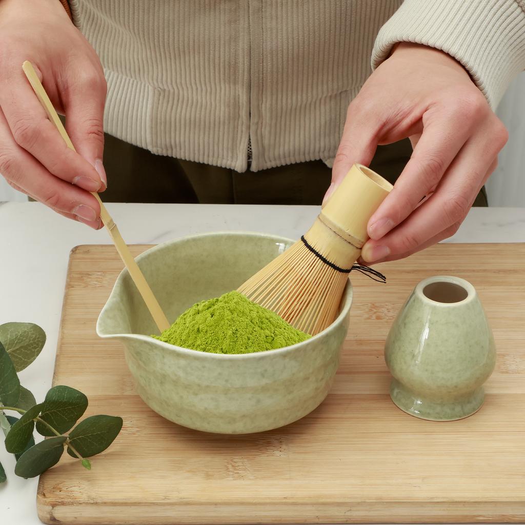 4Pcs/1set Matcha Whisk Set Elegant Matcha Tea Set Ceramic Matcha Bowl Matcha Whisk Holder Bamboo Matcha Whisk and Bamboo Scoop
