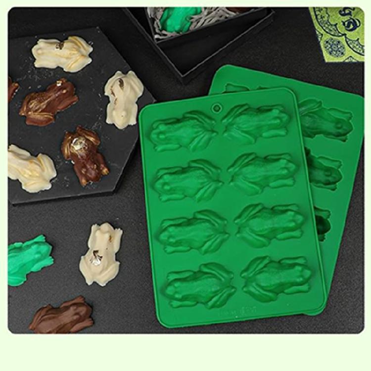 Frogs Dessert Casting Tray with 8 Detailed Cavities for Fondant Chocolate Soap Dessert and Baking Projects for Family Tables, Gift, and Crafts