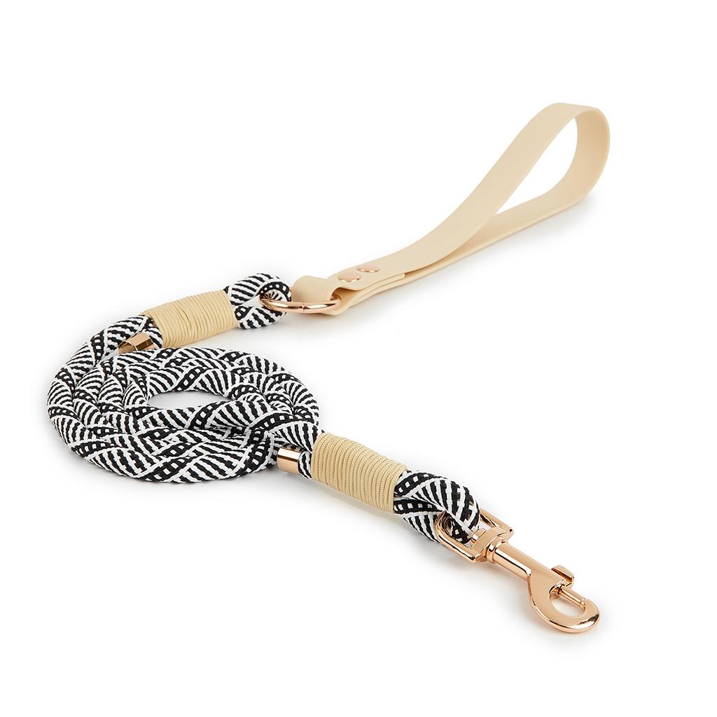 Dog Walking Simple Style Harness Pet Supplies Fashionable Black & White Striped Chest Harnesses And Leashes Set For Running Dog