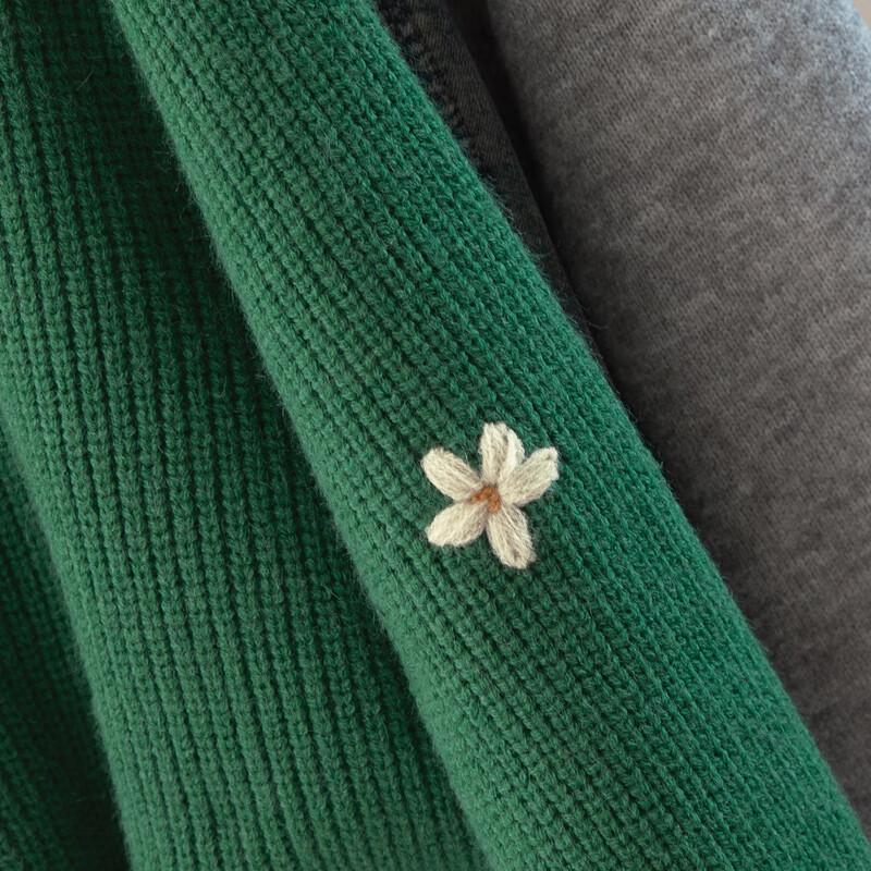 Women's Embroidered Botanical Relaxed Fit Round Neck Sweater